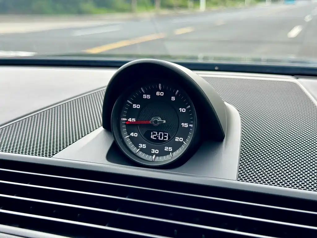 Porsche Panamera 2022 — фото 20