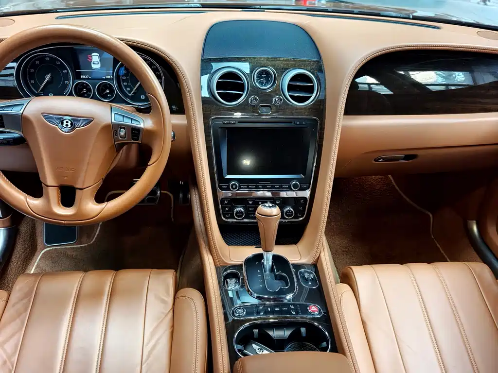 Bentley Flying Spur 2017 — фото 9