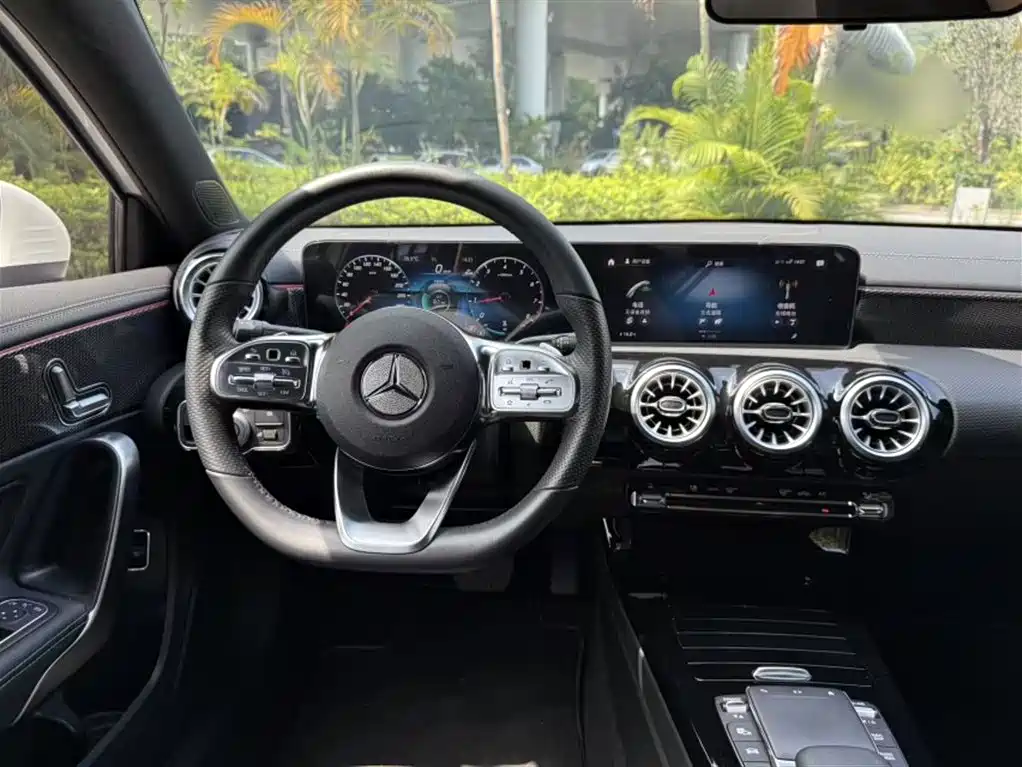 Mercedes-Benz A-Class 2023 — фото 7