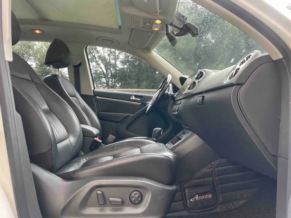 Volkswagen Tiguan 2015 — фото 15