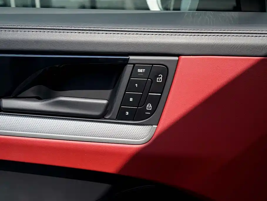 Porsche Cayenne 2025 — фото 18