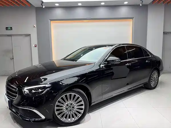Mercedes-Benz E-Class 2022
