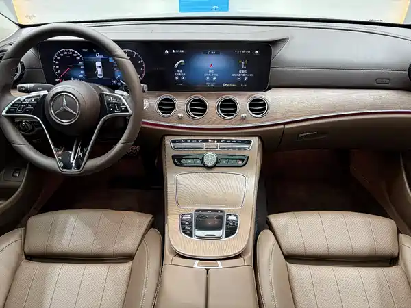 Mercedes-Benz E-Class 2022