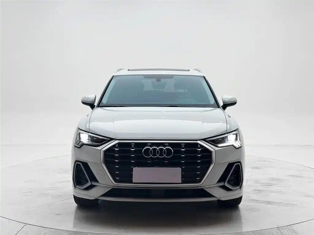 Audi Q3 2022 — фото 2