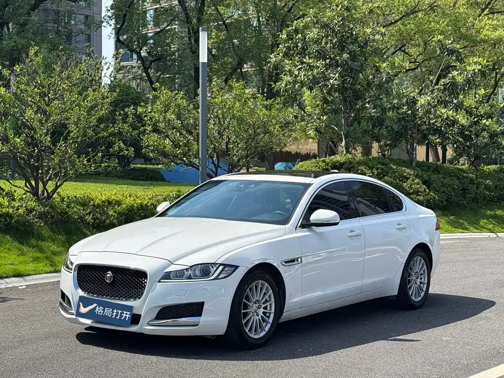 Jaguar XF 2016 — фото 2