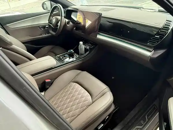 BYD Han 2025