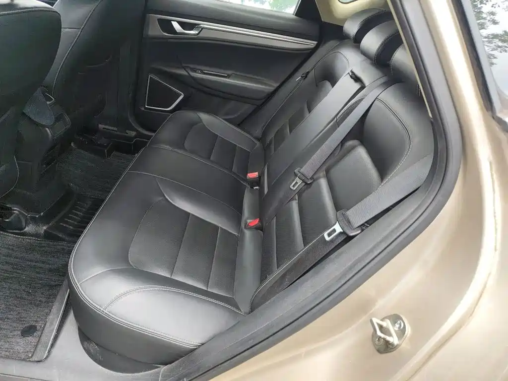 Geely Emgrand GS 2018 — фото 14