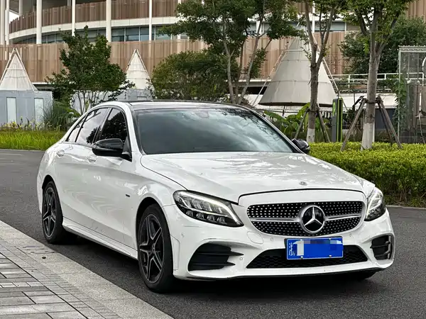 Mercedes-Benz C-Class 2021