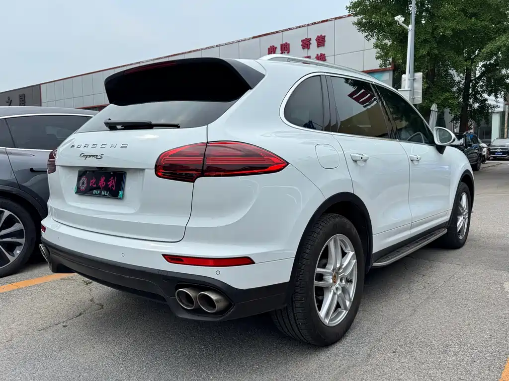 Porsche Cayenne 2015 — фото 7