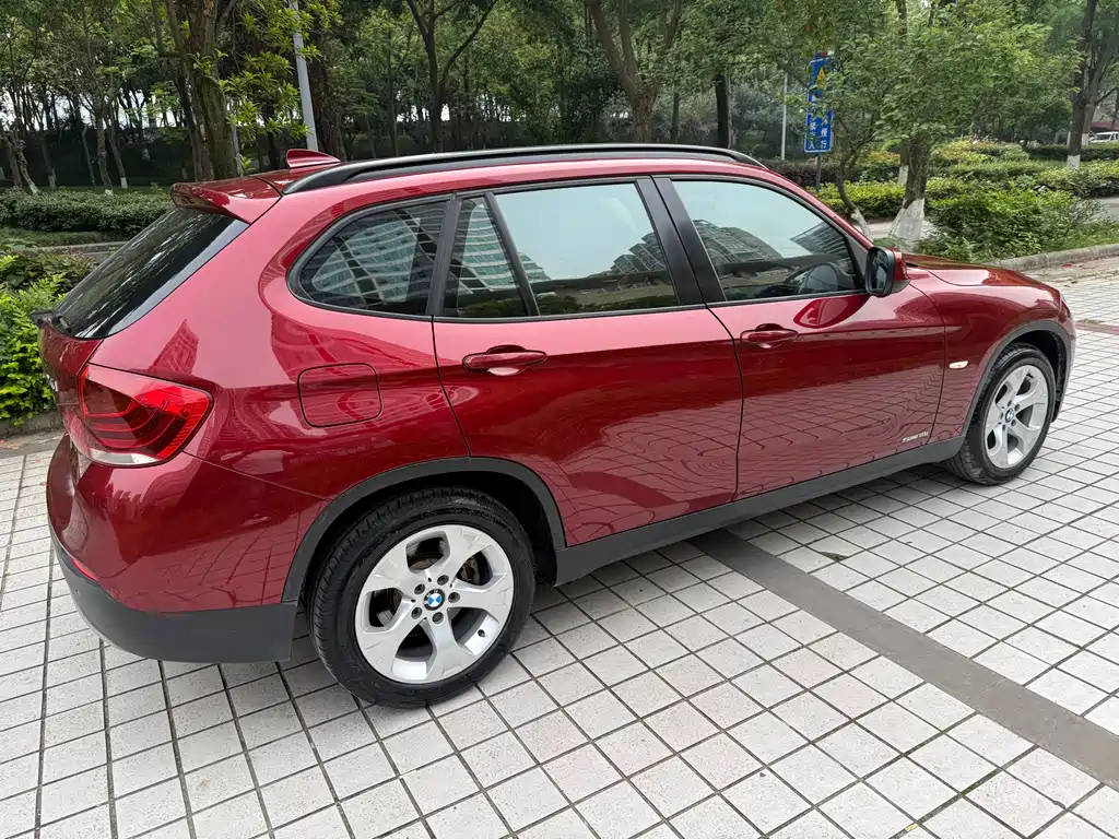 BMW X1 2011 — фото 3