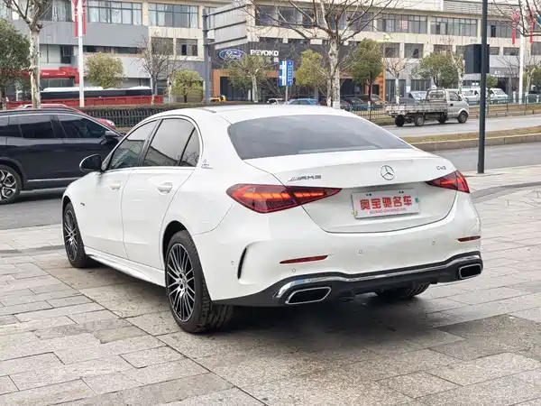 Mercedes-Benz C-Class 2024
