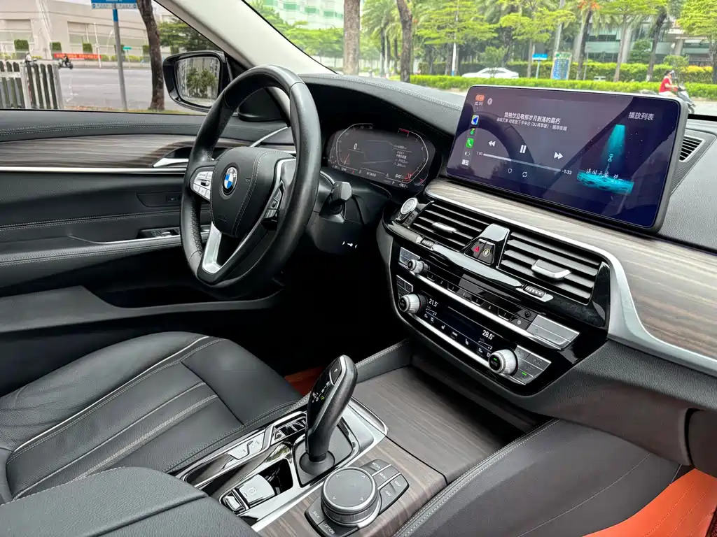 BMW 6 Series GT 2021 — фото 17