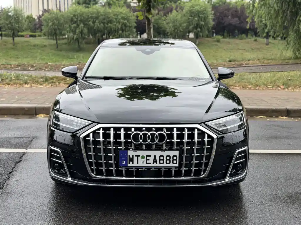 Audi A8 2021 — фото 2