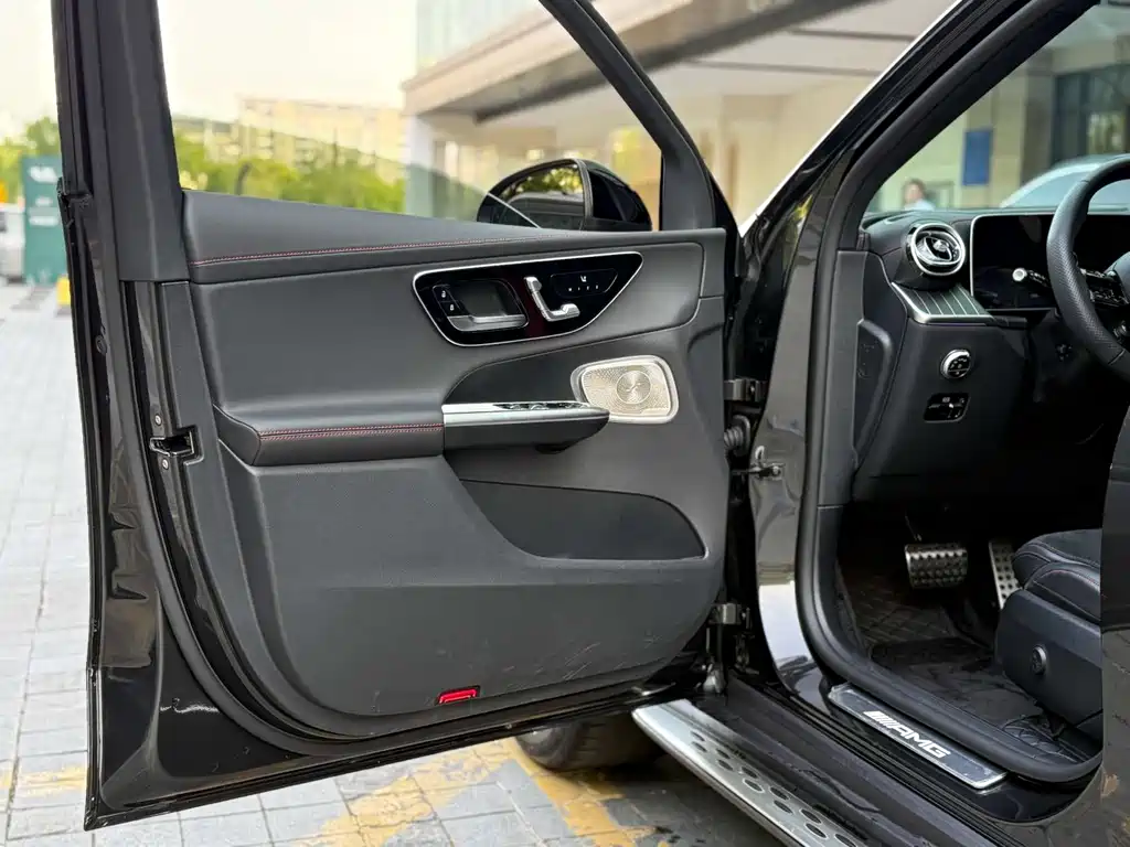 Mercedes-Benz GLC AMG 2025 — фото 6