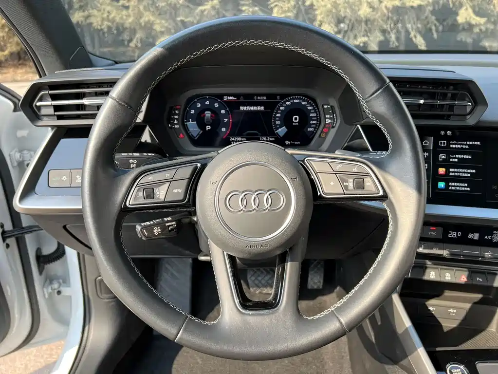 Audi A3 2023 — фото 20