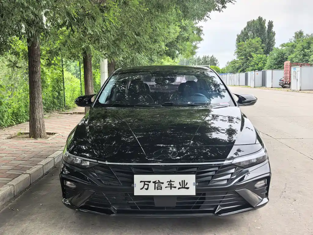 Hyundai Elantra 2023