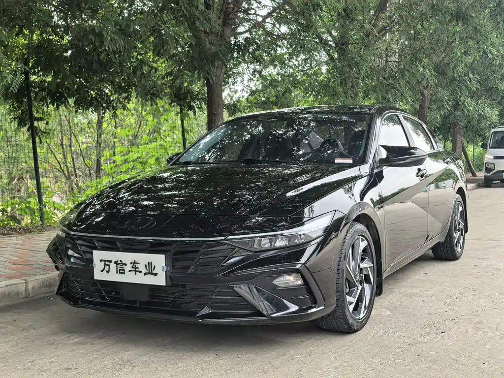 Hyundai Elantra 2023
