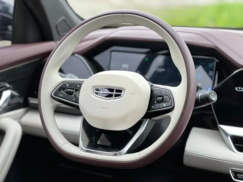 Geely Xingyue L 2022 — фото 11