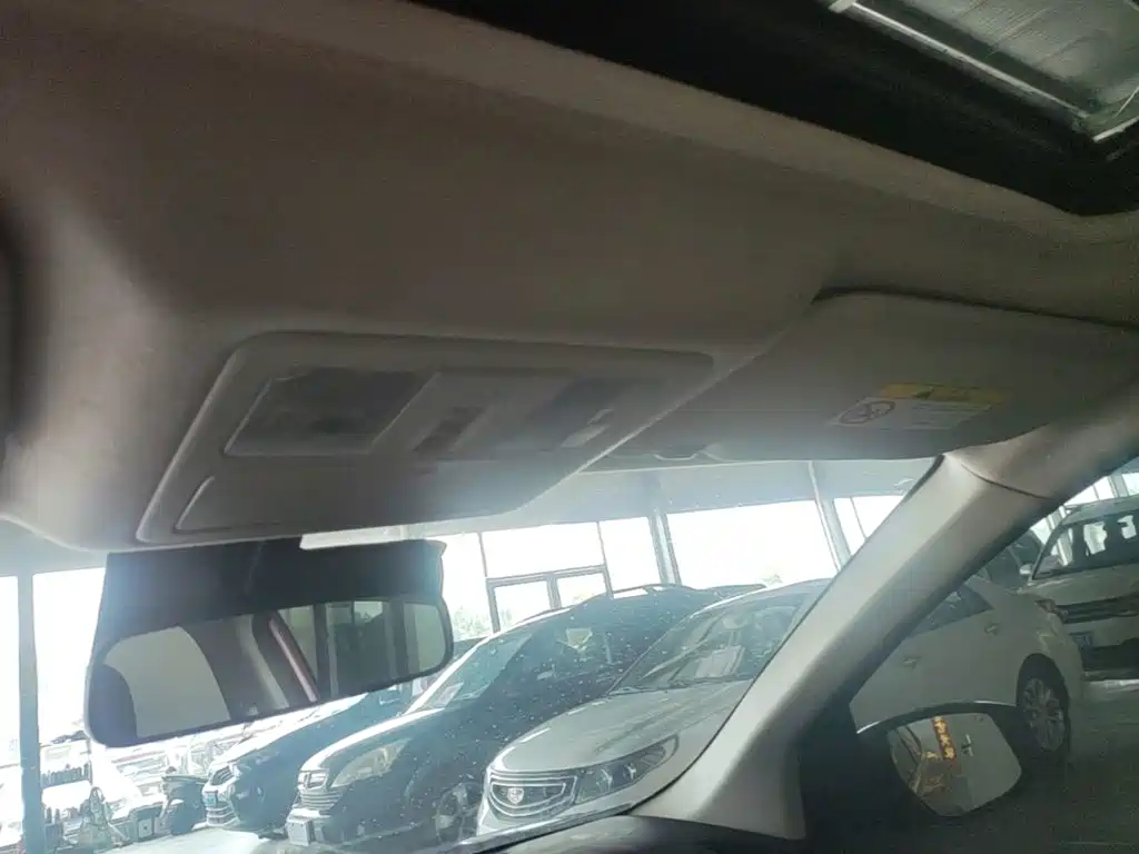 Nissan Tiida 2019 — фото 18