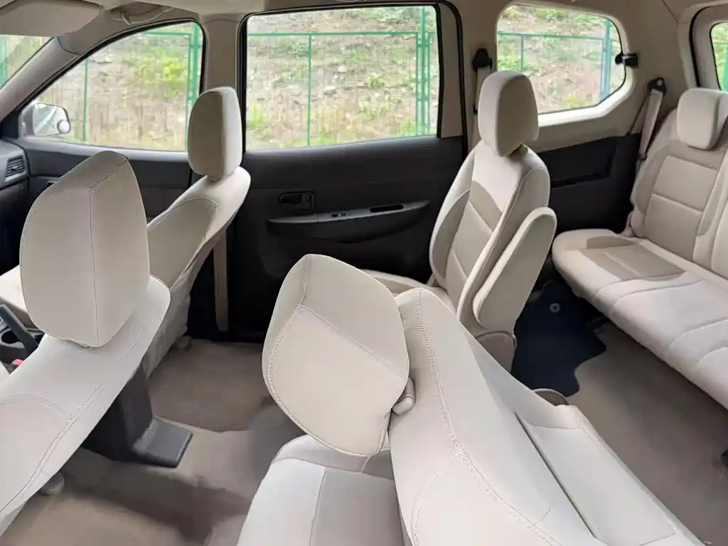 Wuling Hongguang 2016