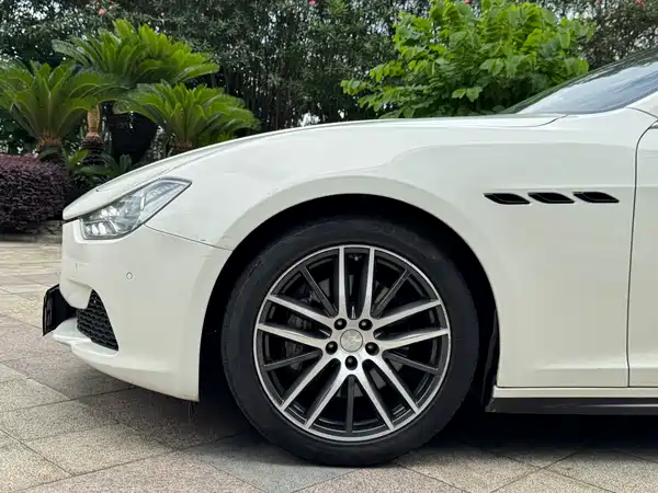 Maserati Ghibli 2016