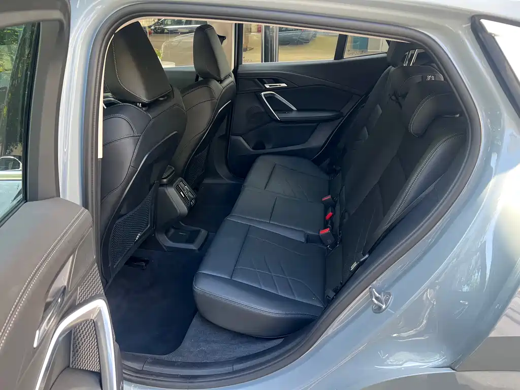 BMW X2 2025 — фото 14