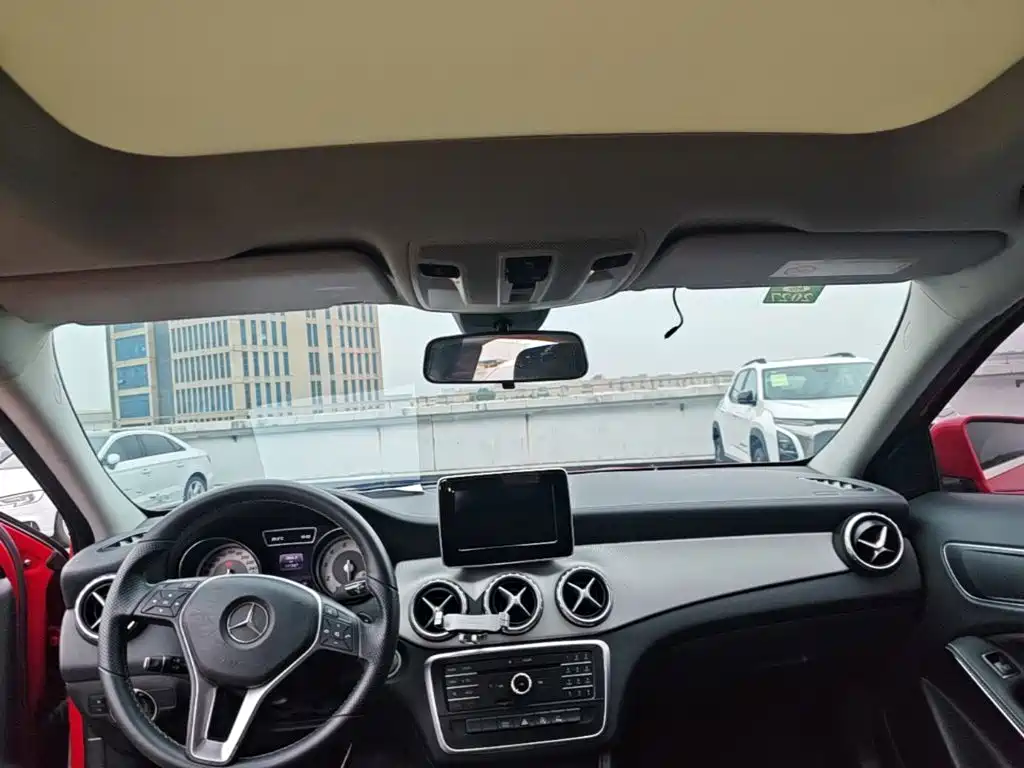 Mercedes-Benz GLA 2016 — фото 18