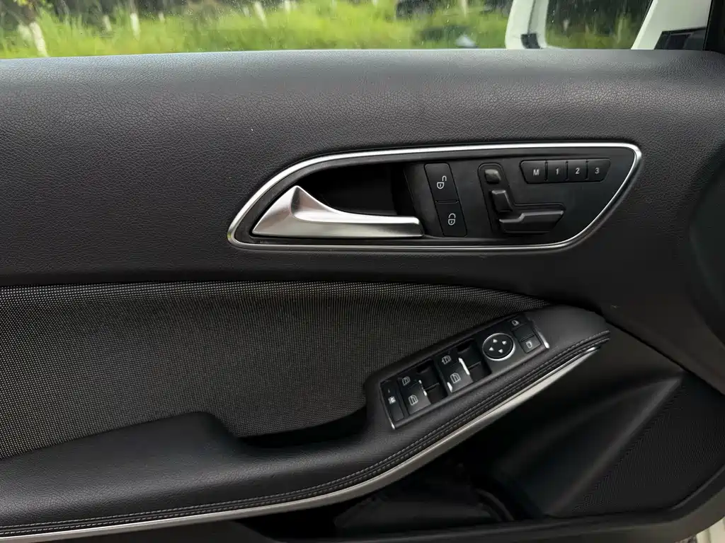 Mercedes-Benz A-Class 2013 — фото 12