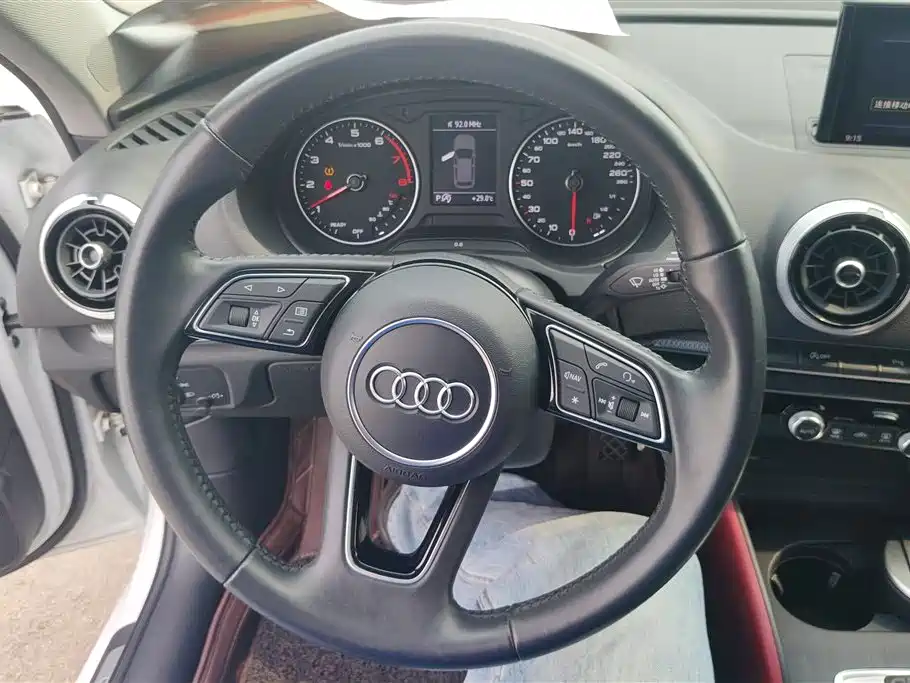 Audi A3 2018 — фото 15
