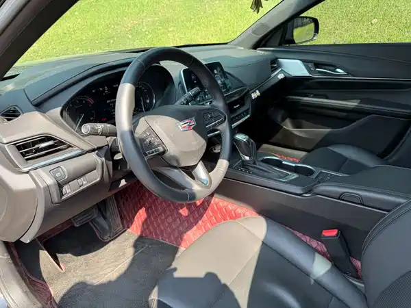 Cadillac CT4 2022