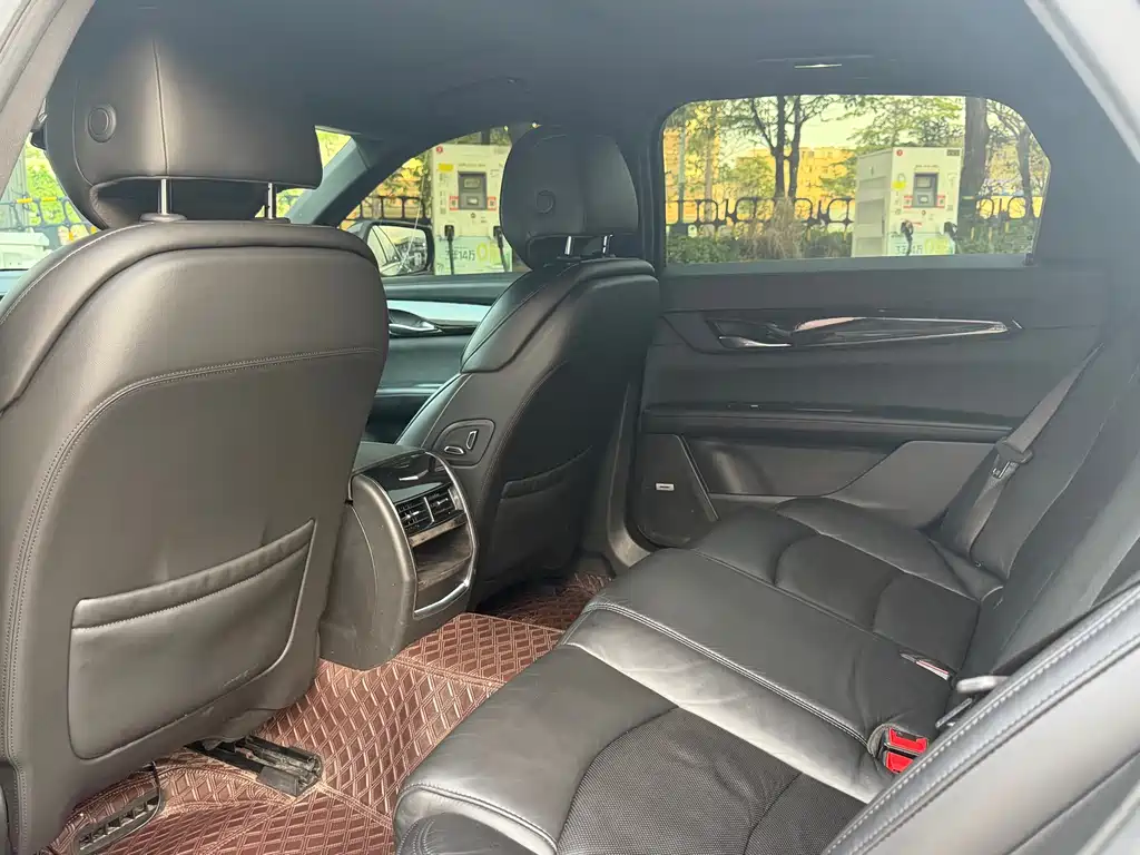 Cadillac CT6 2018 — фото 14