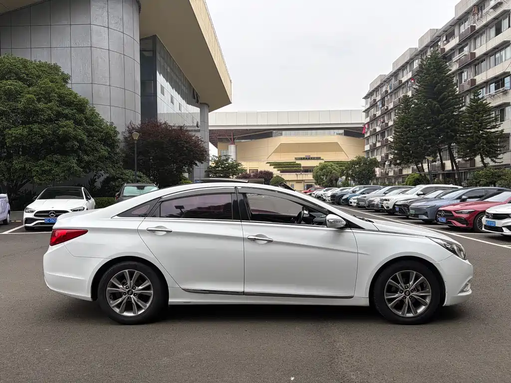 Hyundai Sonata 2014 — фото 4
