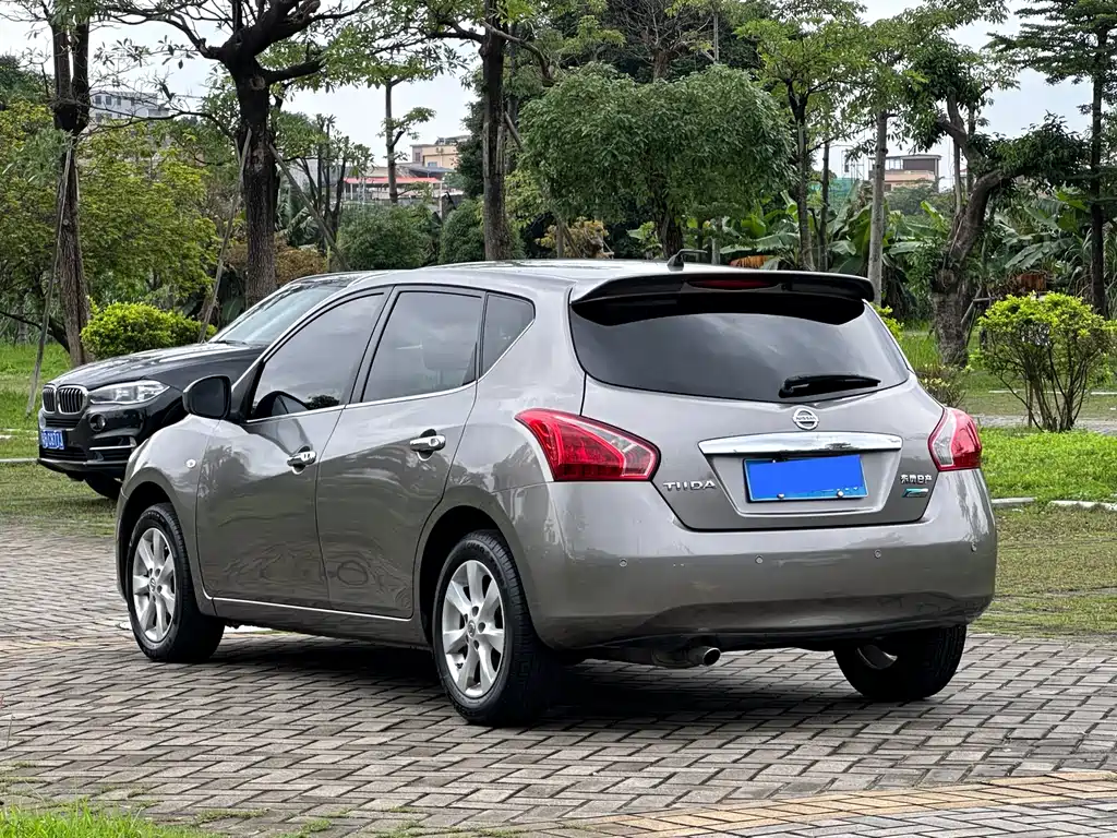 Nissan Tiida 2014 — фото 5