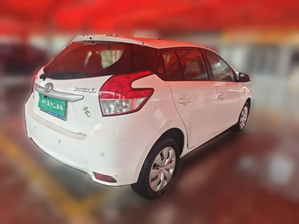 Toyota Yaris L 2016 — фото 5