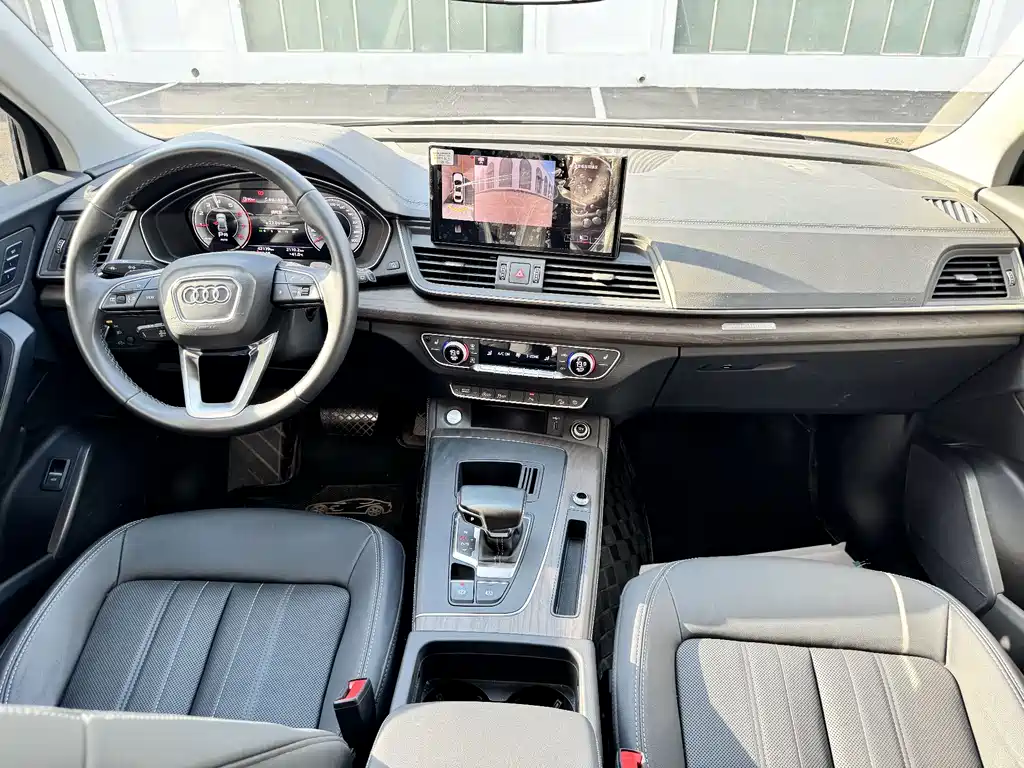 Audi Q5L 2023 — фото 9