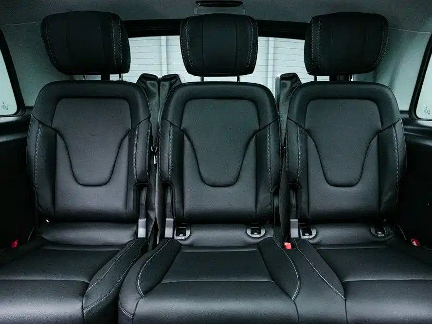 Mercedes-Benz V-Class 2024 — фото 16