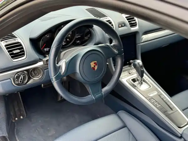 Porsche Cayman 2013