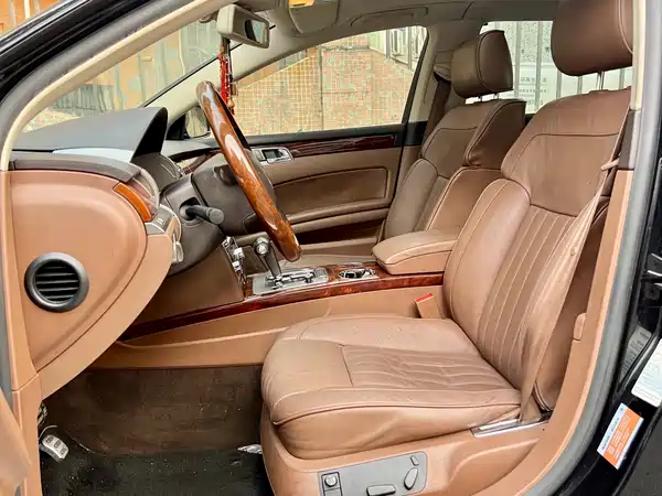 Volkswagen Phaeton 2012