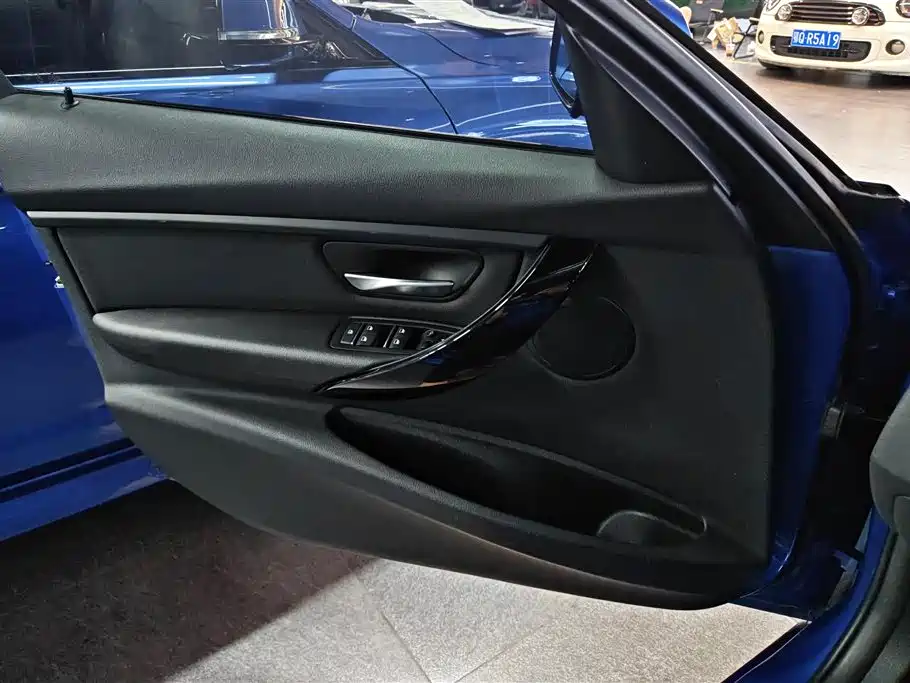BMW 3 Series 2017