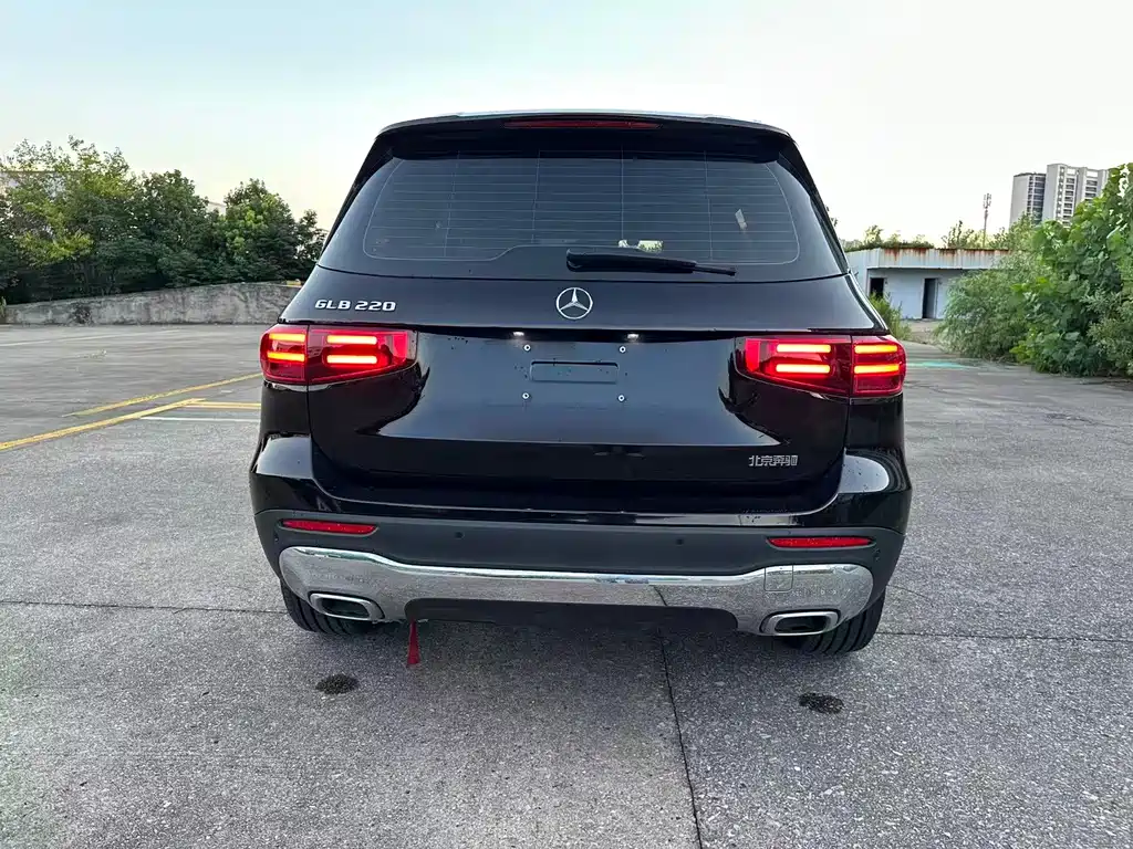 Mercedes-Benz GLB 2025 — фото 11