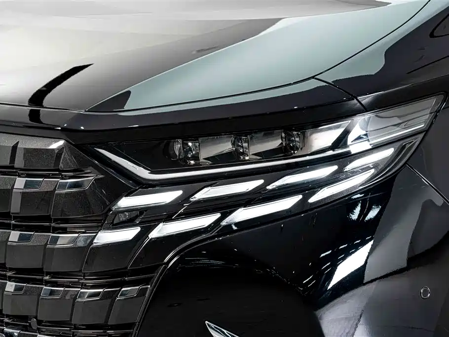 Toyota Alphard 2024 — фото 4