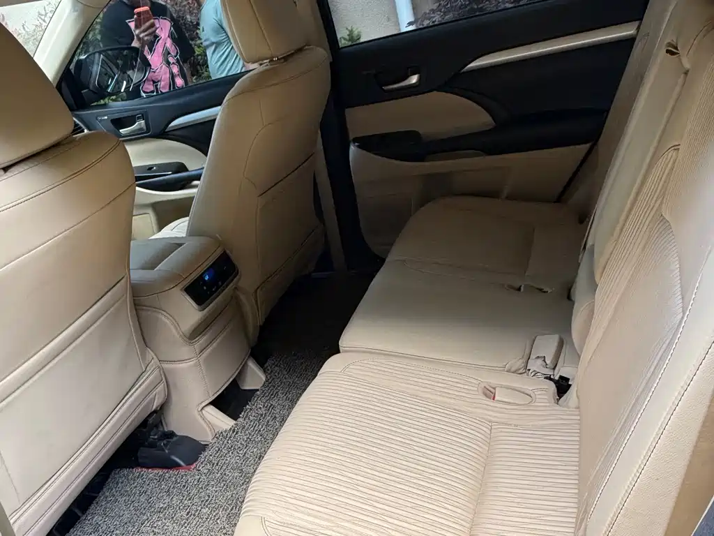 Toyota Highlander 2018 — фото 12