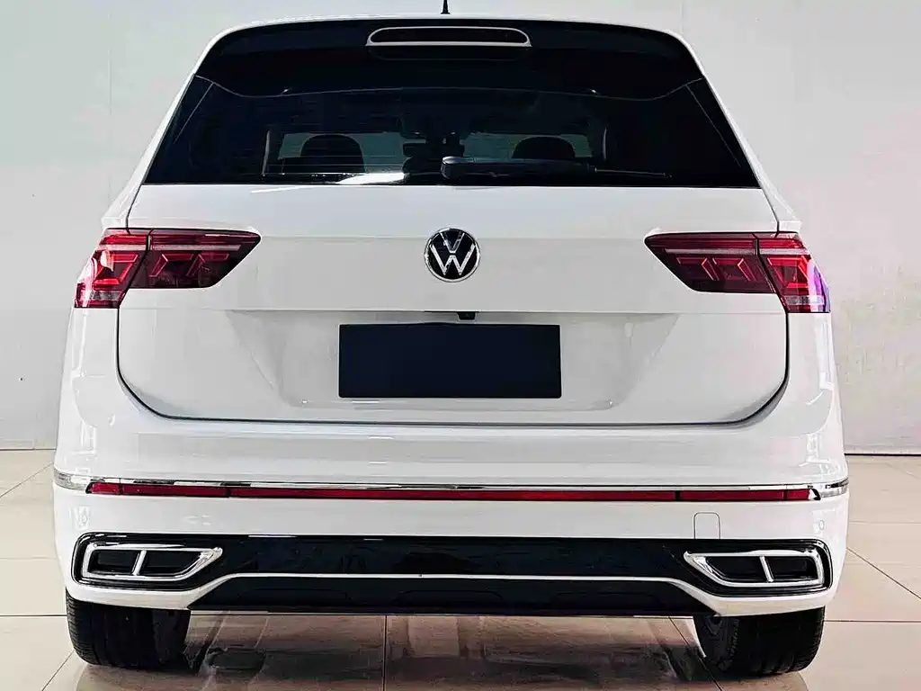 Volkswagen Tiguan L 2024 — фото 7