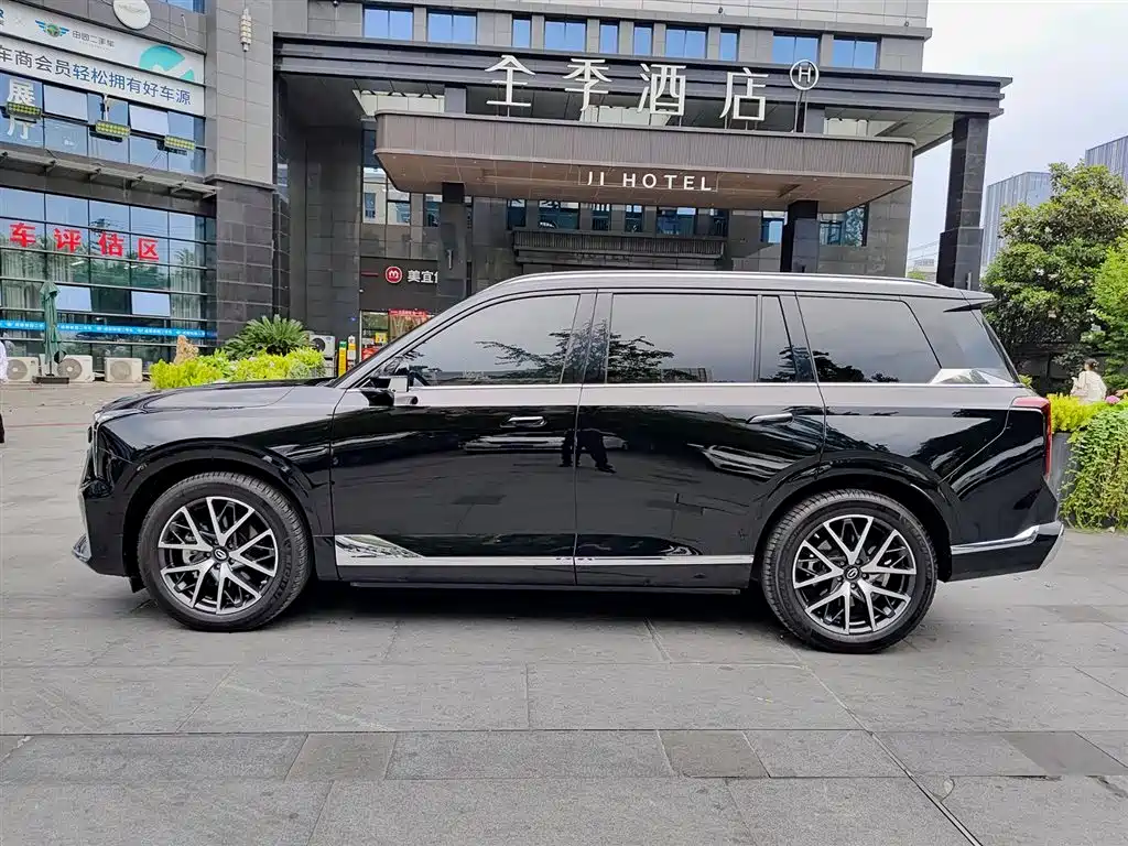GAC Motor Trumpchi GS8 2023 — фото 3