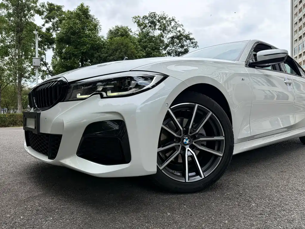 BMW 3 Series 2020 — фото 10