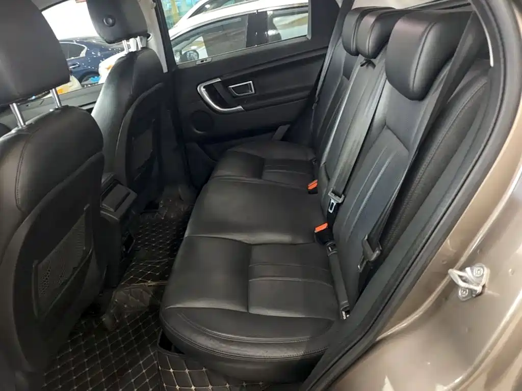 Land Rover Discovery Sport 2017 — фото 17