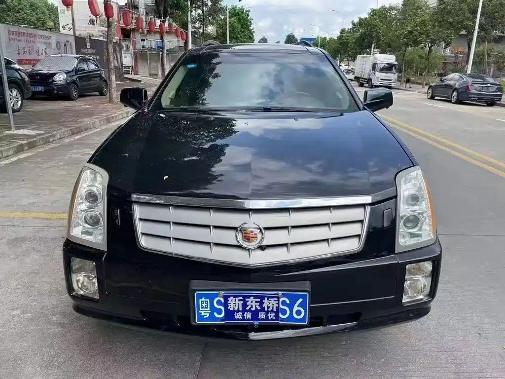 Cadillac SRX 2006 — фото 2