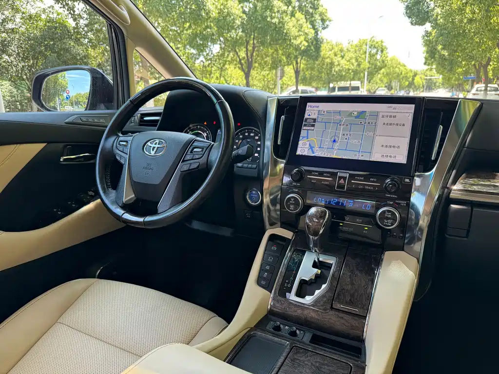Toyota Vellfire 2021 — фото 13