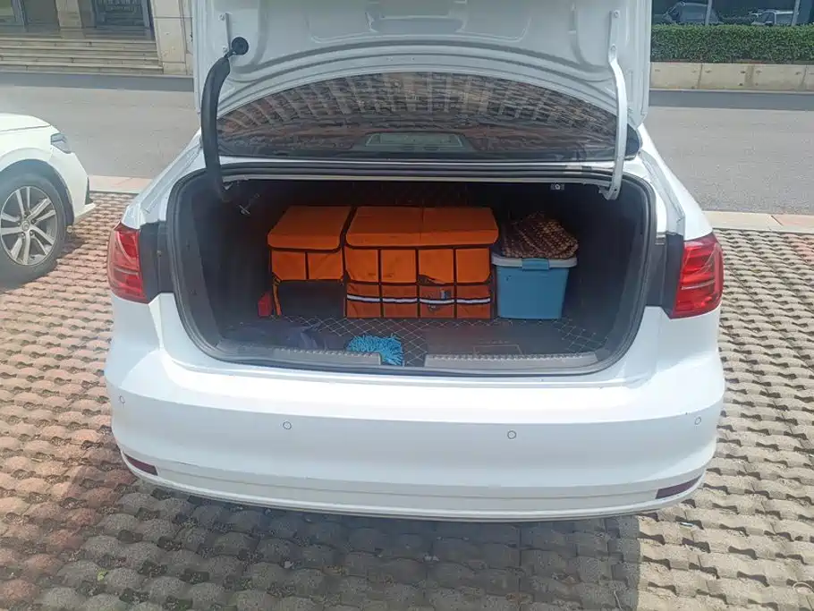 Volkswagen Sagitar 2019