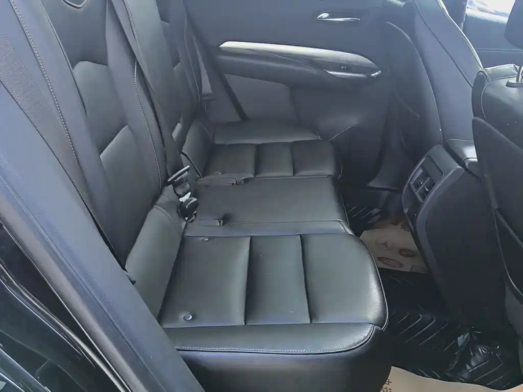 Cadillac XT4 2020 — фото 10